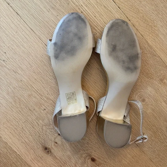 DreamPairs Gold Heels‎ Size 10W - Picture 4 of 6